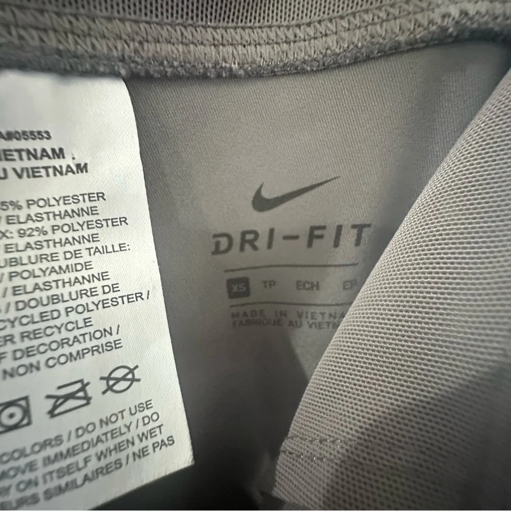 Nike Gray Workout Leggings Dry Fit XS